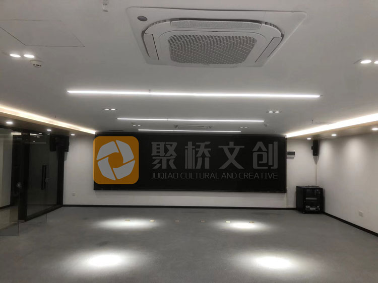 辦公樓整體辦公空間設(shè)計(jì)裝修，衛(wèi)生已搞好，待業(yè)主入駐
