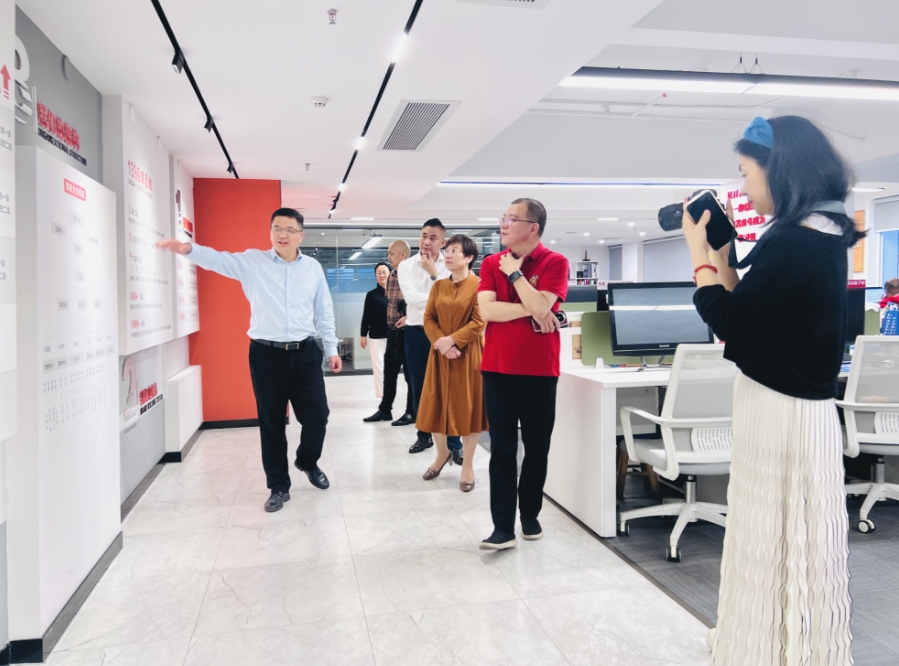 聚力賦能，共謀發(fā)展——廣州市湖南婁底商會(huì)領(lǐng)導(dǎo)一行赴聚橋文創(chuàng)考察交流